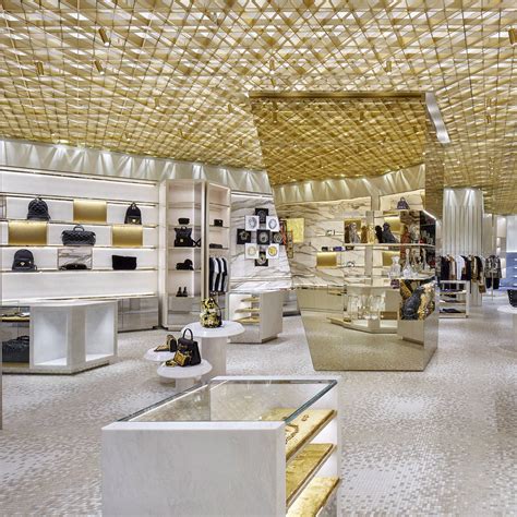 Versace boutique locations